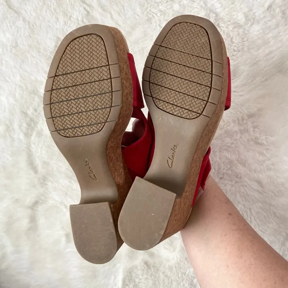 Clarks Nerisa Pace Cherry Nubuck Sandals Size 7